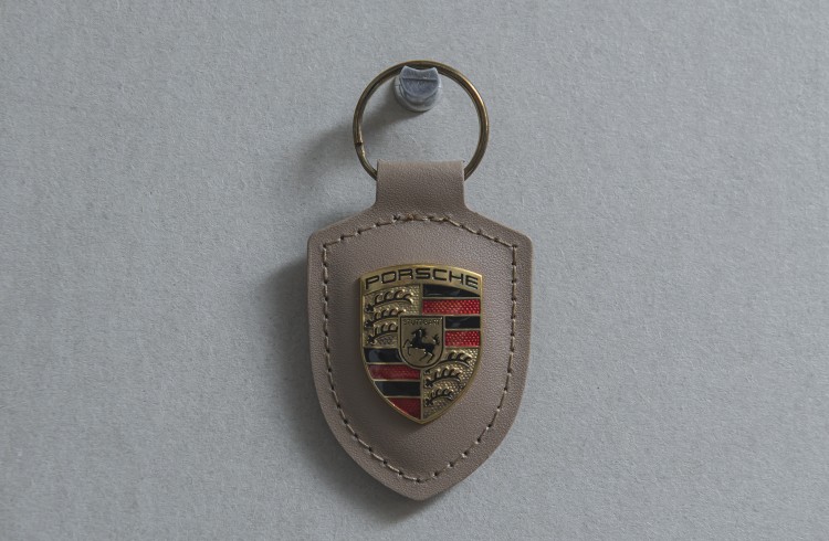 Porsche Key tag Crest Beige